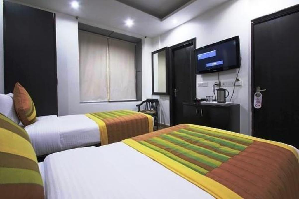 Hotel Universe Inn Νέο Δελχί Δωμάτιο φωτογραφία